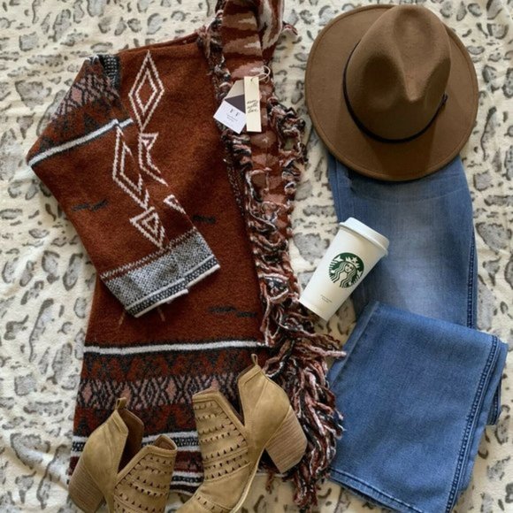 New  Native Print Fringed Blanket Sweater Coat - Picture 5 of 6